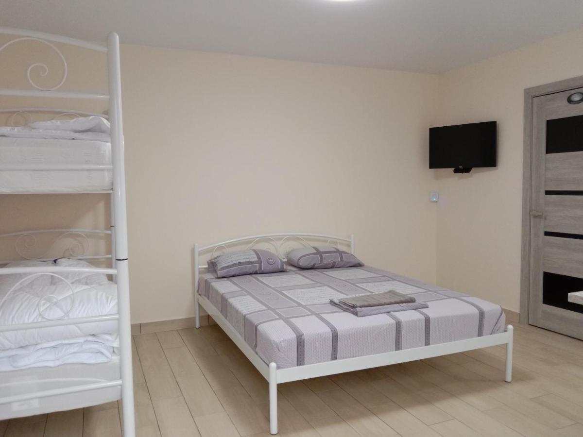Appartamento Однокімнатна 105 Khmelʼnytsʼkyy Esterno foto